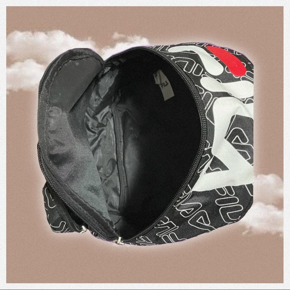 ♥︎ FILA Mini Backpack & Pouch ♥︎ - Picture 3 of 8